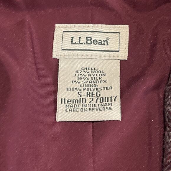 LL Bean Small Maroon Wool/Silk Blend 2 Pocket Blazer - Picture 4 of 7